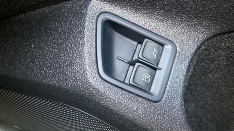 Volkswagen Passat 1.4 TSI PHEV GTE Advance 4dr DSG Saloon